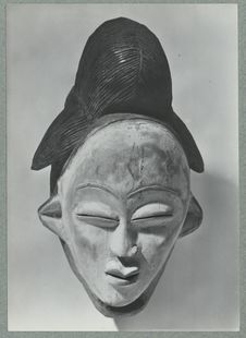 Totengeistmaske vom Ogowe-Flussgebiet, Gabun, Afrika [masque]