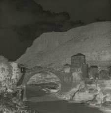 Mostar : le vieux pont de 1556 sur la Neretva