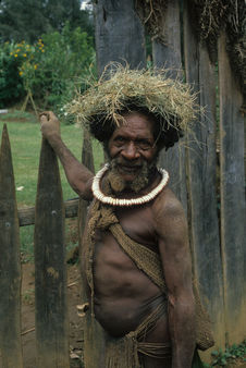 Homme Huli avec perruque