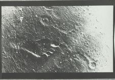 Empreintes de pieds humains datant du paléolithique