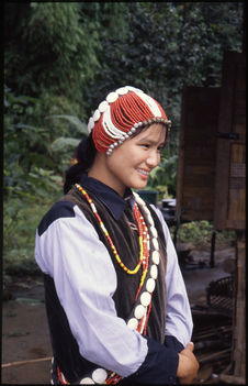 Jeune fille Lisu de Myitkyina