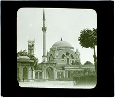 Constantinople. Mosquée de Dogma Batehé