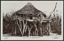 Dinka hut, Lao, Bahr-El-Ghazal