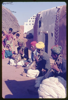 Manghaniyar : Hanuva, Hamira 1975-76