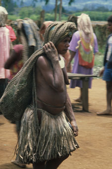 Marché de Tari, femme Huli