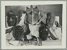 Sans titre [cinq masques africains]