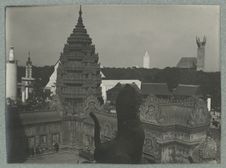 Exposition coloniale. 1931 [vue sur le Temple d'Angkor]