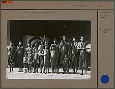 Groupe de Caraïbes photographié à Paris