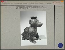 Figurine zoomorphe en céramique, un chien