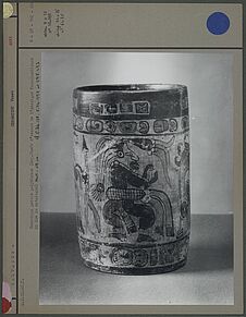 Céramique peinte polychrome maya