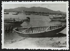 Nha Trang, barque au pied du Po Nagar