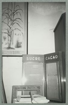 Sans titre [vitrine "Sucre Cacao" du Musée national des arts d'Afrique…