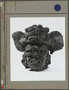 Fragment d’urne, tête humaine