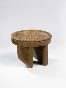 Tabouret sculpté