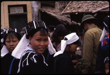 Jeunes filles au marché de Lang Son