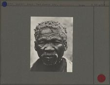 Hottentot [portrait de face d'un homme]