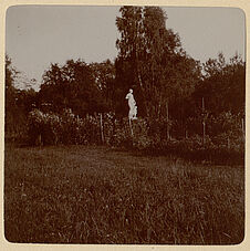 Dans le parc de Bratzévo, près Moscou [statue]