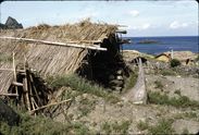 Taïwan [pirogue sous un abri]