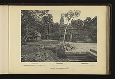 Angkor-Vat : terrasse en croix devant le Temple