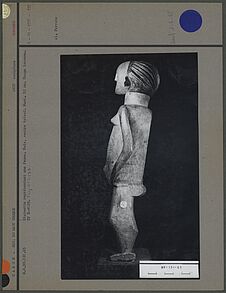 Statuette représentant une femme