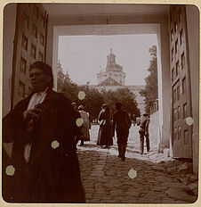 Laure de Potchaïeff Volkynie, l'entrée du couvent