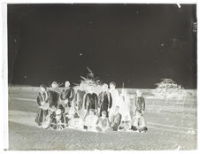 Groupe d'indigènes du Pareg [portrait de groupe]